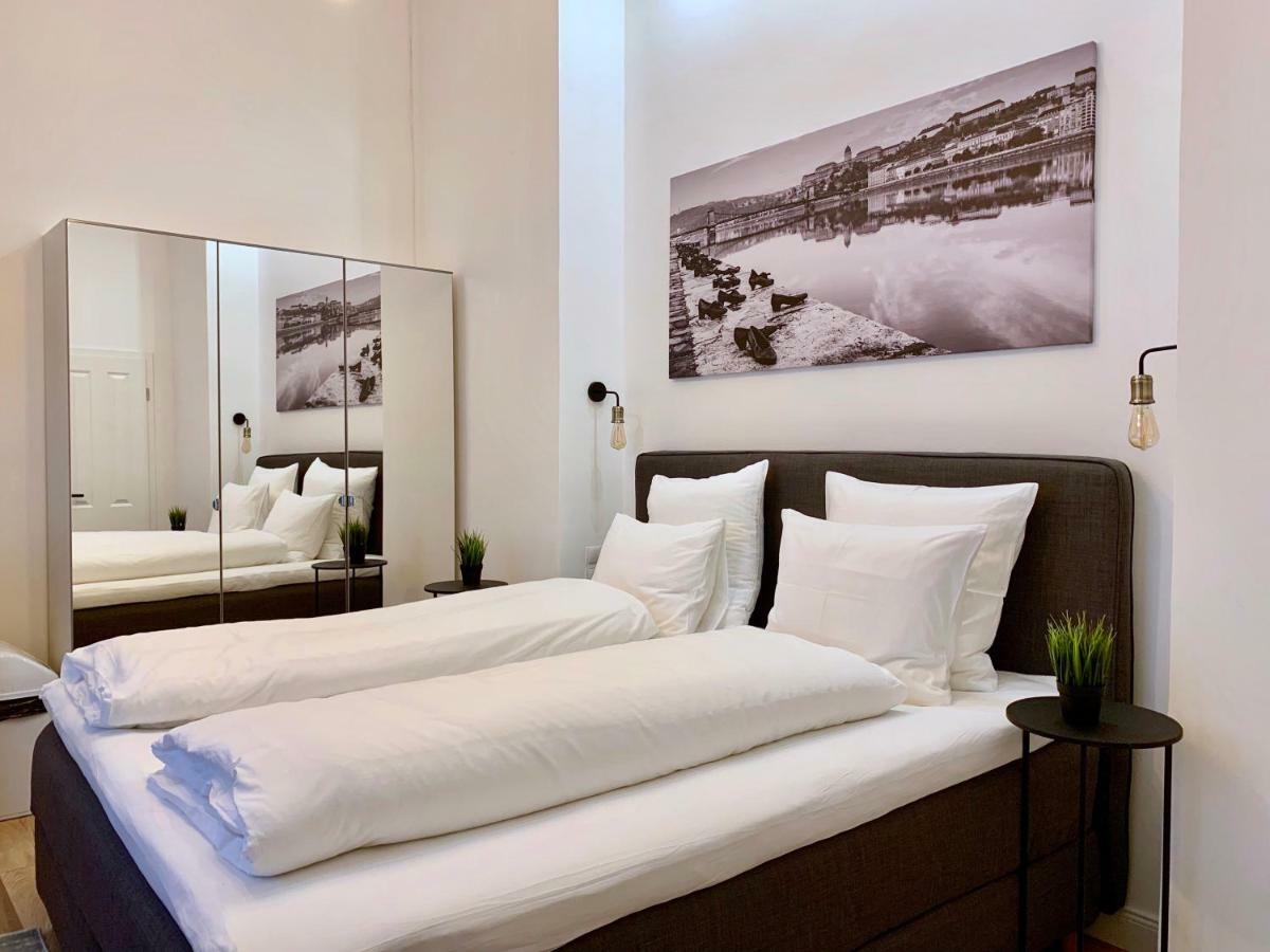 بودابست Luxury Apartment By Hi5 - Kalman Imre Suite المظهر الخارجي الصورة